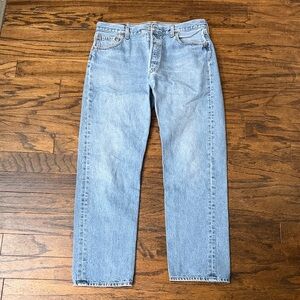 Levi's Light Blue Straight Jeans 501 Button down